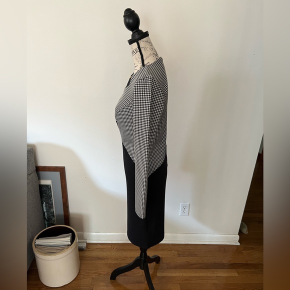 Venus Houndstooth Long Sleeve Dress 8 - Picture 10 of 12